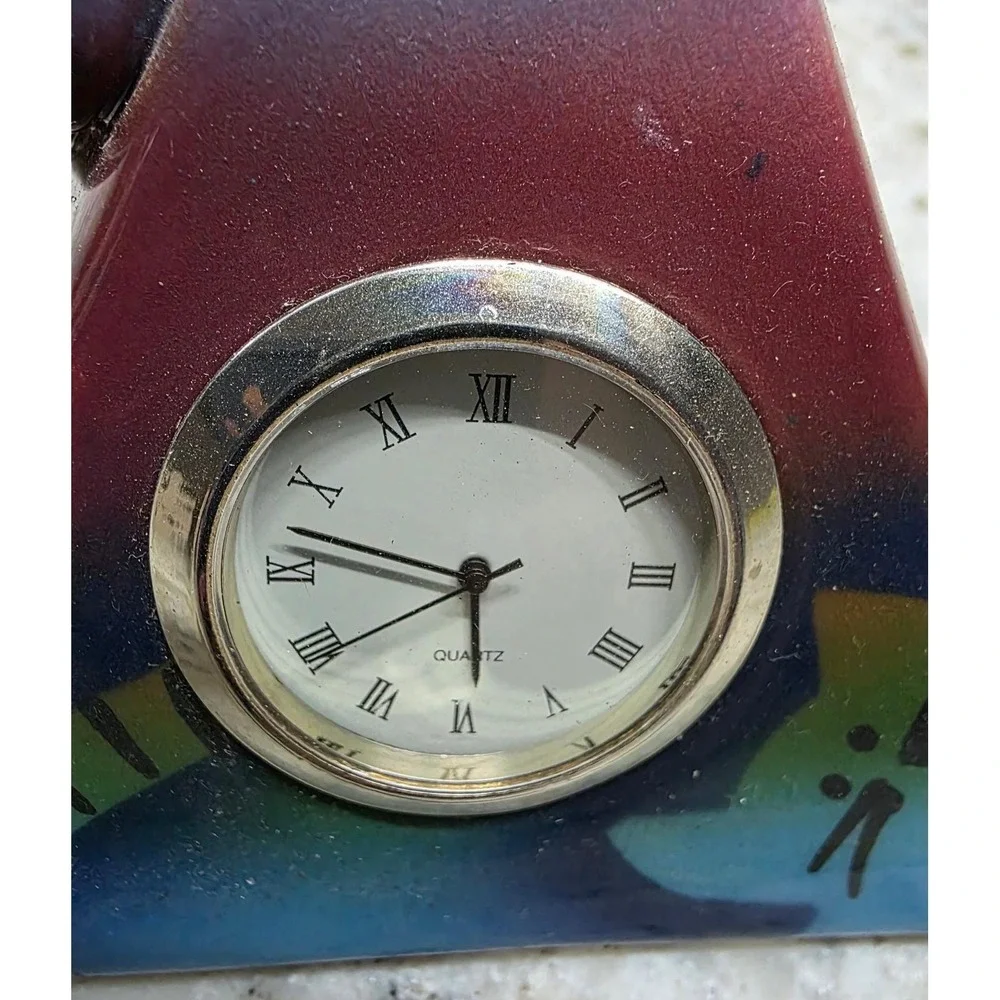 Signed D. Stiles Ceramic Cat Quartz Clock Pyramid Colorful Unique Decor‎